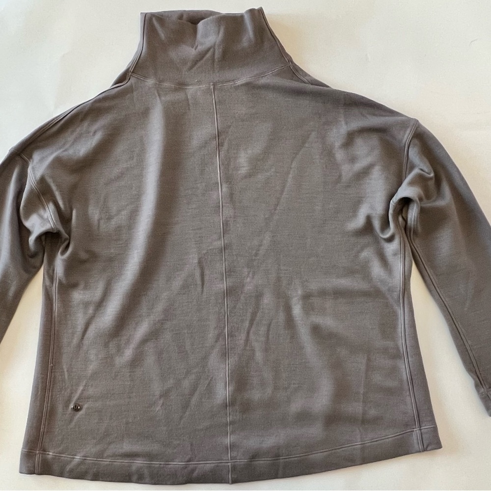 Lululemon 6 Principal Dancer Tunic Shirt